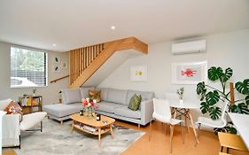 Urban Escape Addington Townhouse Walk To Stadium & Cafes